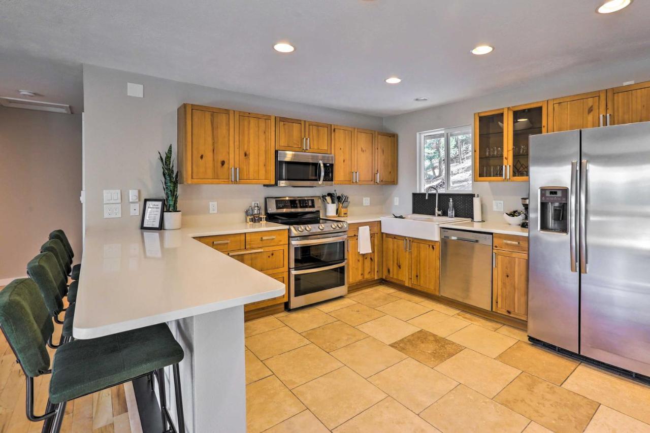 Scenic Mountain Getaway With Game Room And Hot Tub! Conifer Exterior photo